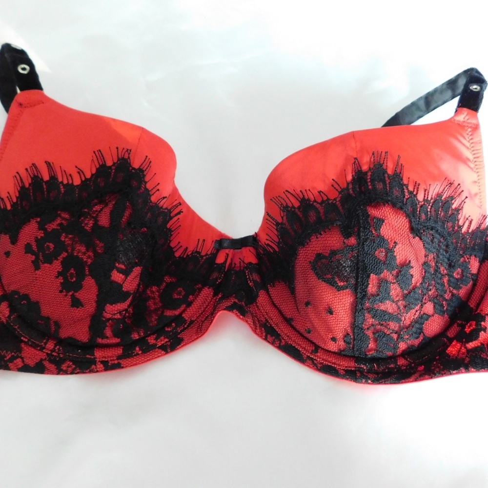 Victoria Secret eyelash lace BRA~red/black~36C
